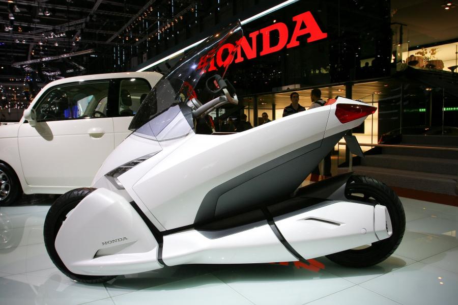  Honda 3R-C Electric Vehicle Concept 2010 года  (фото 8 из 36)